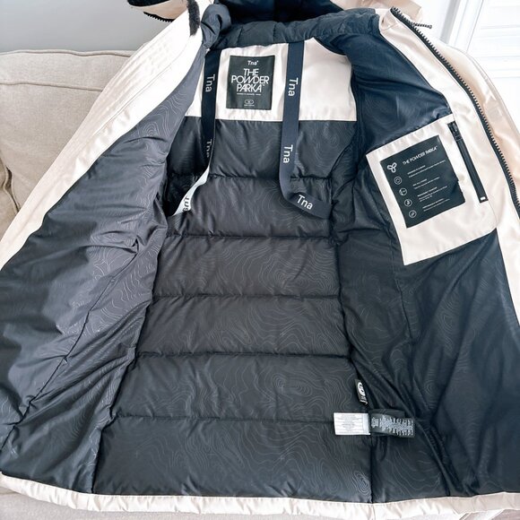 99% NEW ARITZIA POWDER PARKA, SIZE M - Picture 9 of 13